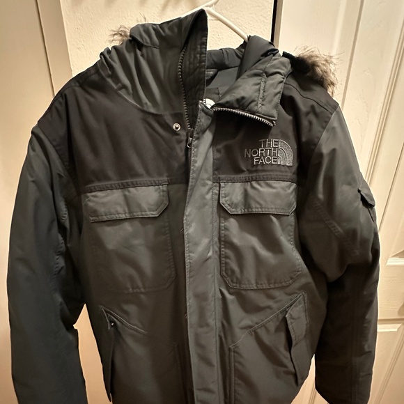 The North Face McMurdo Bomber Jacket‎ - Picture 1 of 4